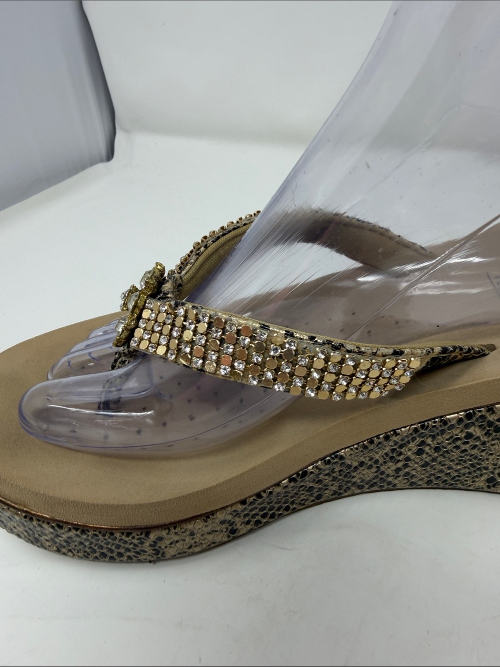 Volatile Beaded Wedge Thong Sandals in Beige with Snake-Print Platform Size 8 - Picture 9 of 15